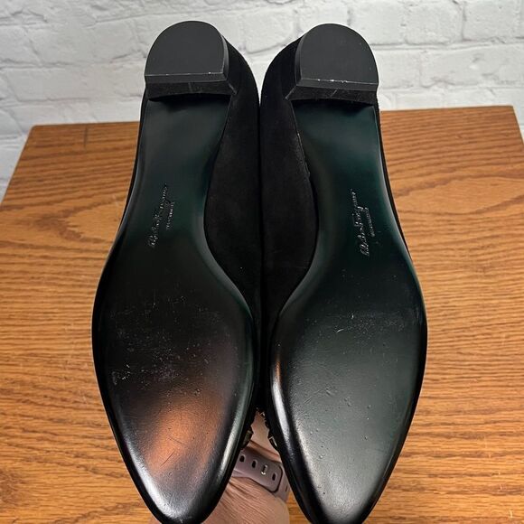 SALVATORE FERRAGAMO Suede Pointed Flats JEWELED 7.5 B Narrow - Picture 6 of 6